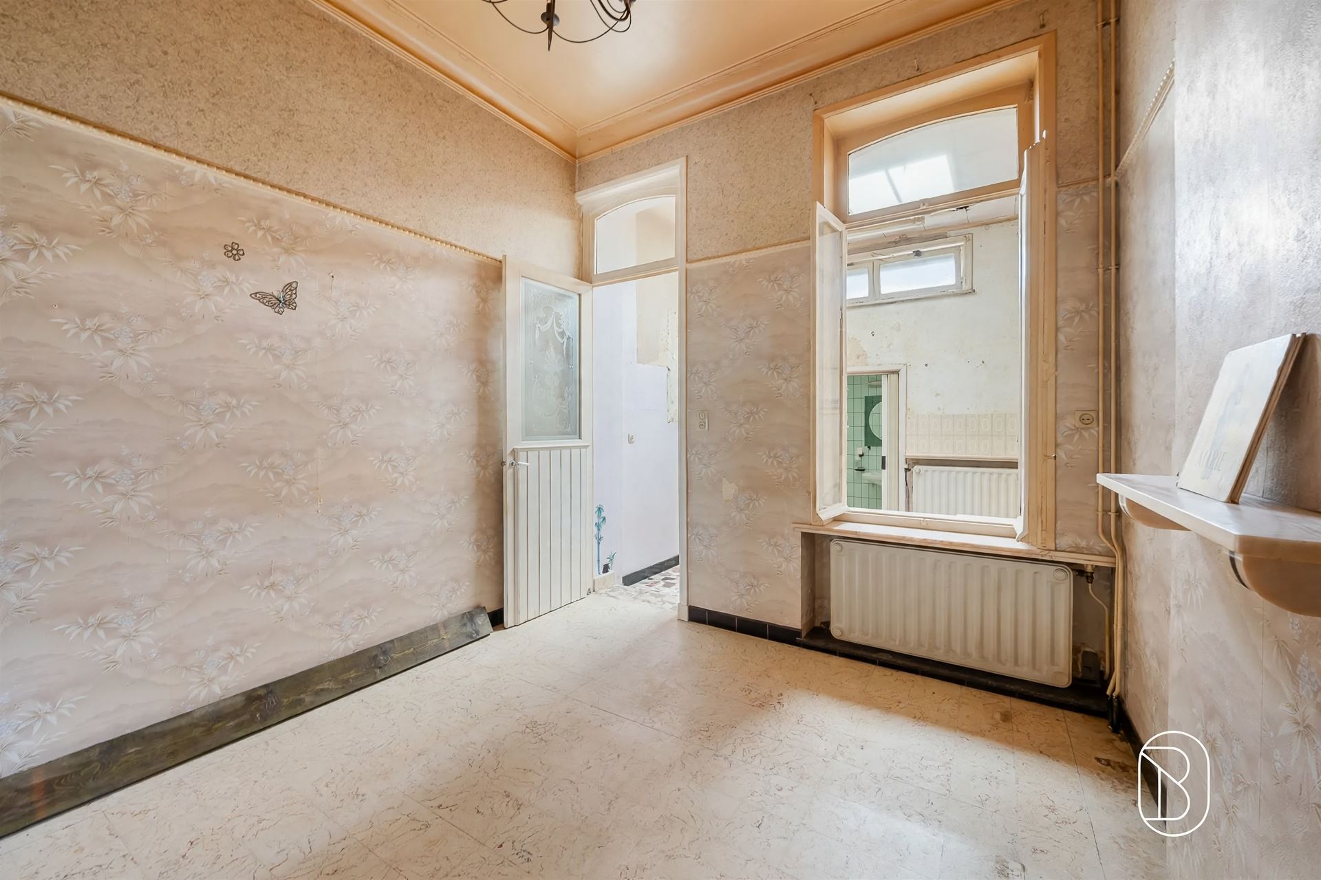Te renoveren woning: IDEAAL VOOR INVESTEERDERS! - foto 4
