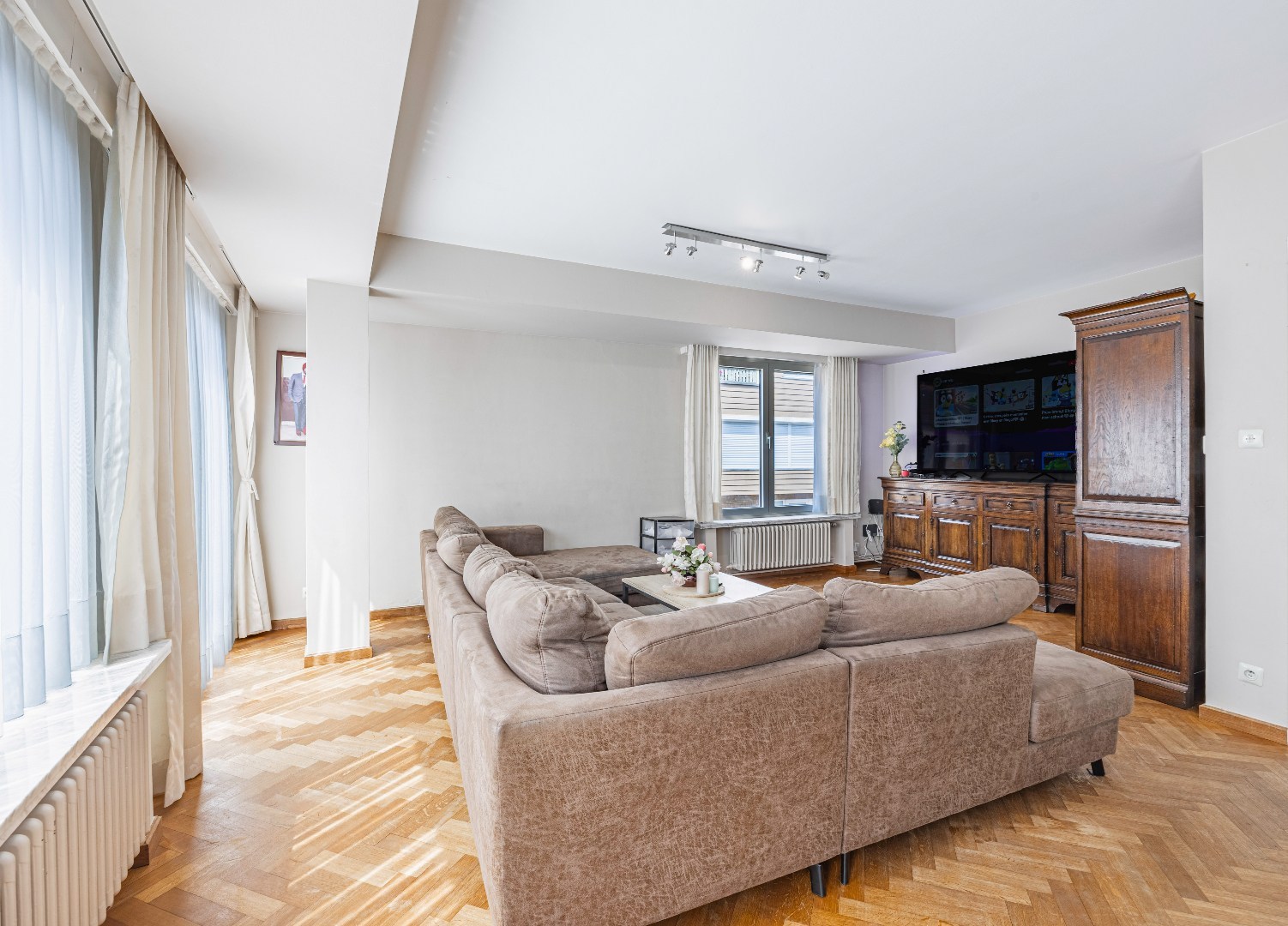 Instapklare, lichtrijke bel-etage woning met ruime garage en terras op centrale ligging - foto 4