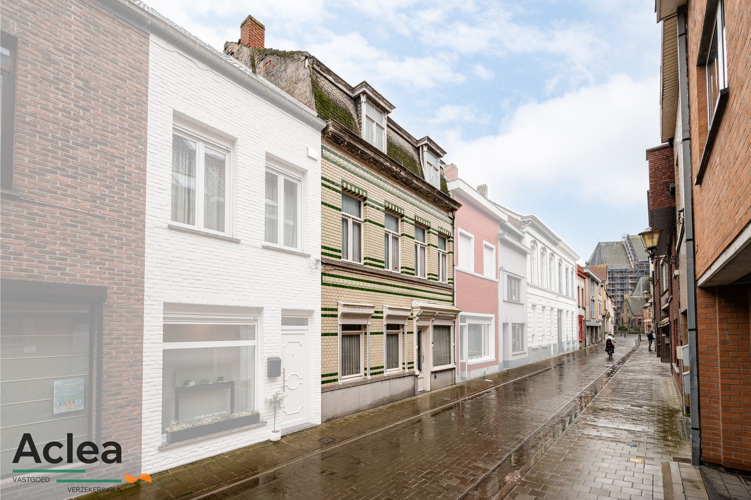 Ruime authentieke woning in het centrum van Eeklo - foto 2