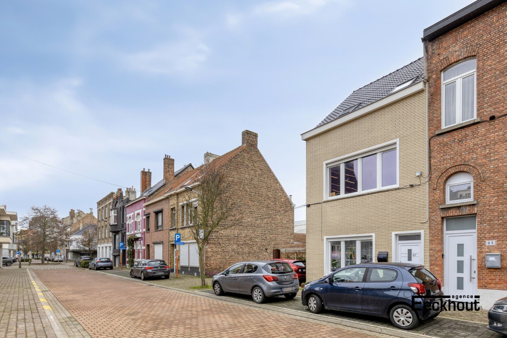 Grotendeels gerenoveerde woning met 3 ruime kamers en 2 badkamers! - foto 1