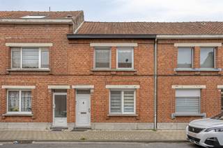 Verzorgde, volledig gemoderniseerde woning in Willebroek! Ontdek deze instapklare woning met een bewoonbare oppervlakte van ca. 118 m², waar...