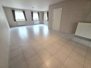 Bent u op zoek naar een ruime gezinswoning te centrum Heist met station, winkels en scholen op wandelafstand. Lees dan zeker verder. Deze woning...