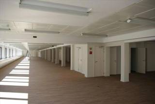 Enjoying an exceptional location, in the heart of the historical centre of Brussels and only two steps away from the Grand-Place, the Central Station and the National Bank, this totally renovated building is reserved for companies looking for prestigious offices in the heart of the European capital. Conceived on rational lines and finished off carefully, this building satisfies all requirements of layout and your demands of efficiency. Situated near the inner ring and between the most important access roads to the city centre, it enjoys an excellent access to the Belgian and European highway network (only twenty minutes are enough to reach the national airport). Just a few steps away from the Central Station, the public transport network (metro, trains, trams, buses) is especially dense. Parking inside available! (1500 euro/year)