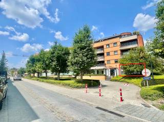 Dit handelspand op het gelijkvloers van de residentie Green Avenue (bouwjaar 2002) biedt een uitstekende commerciële opportuniteit op een...