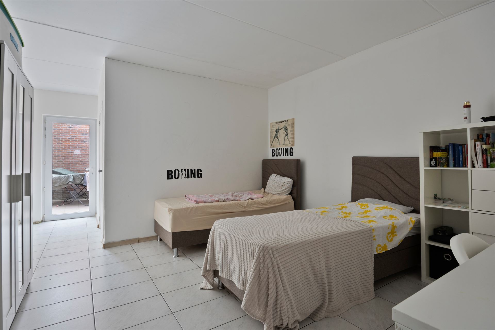 Bel-étage met drie slaapkamers en garage. - foto 5