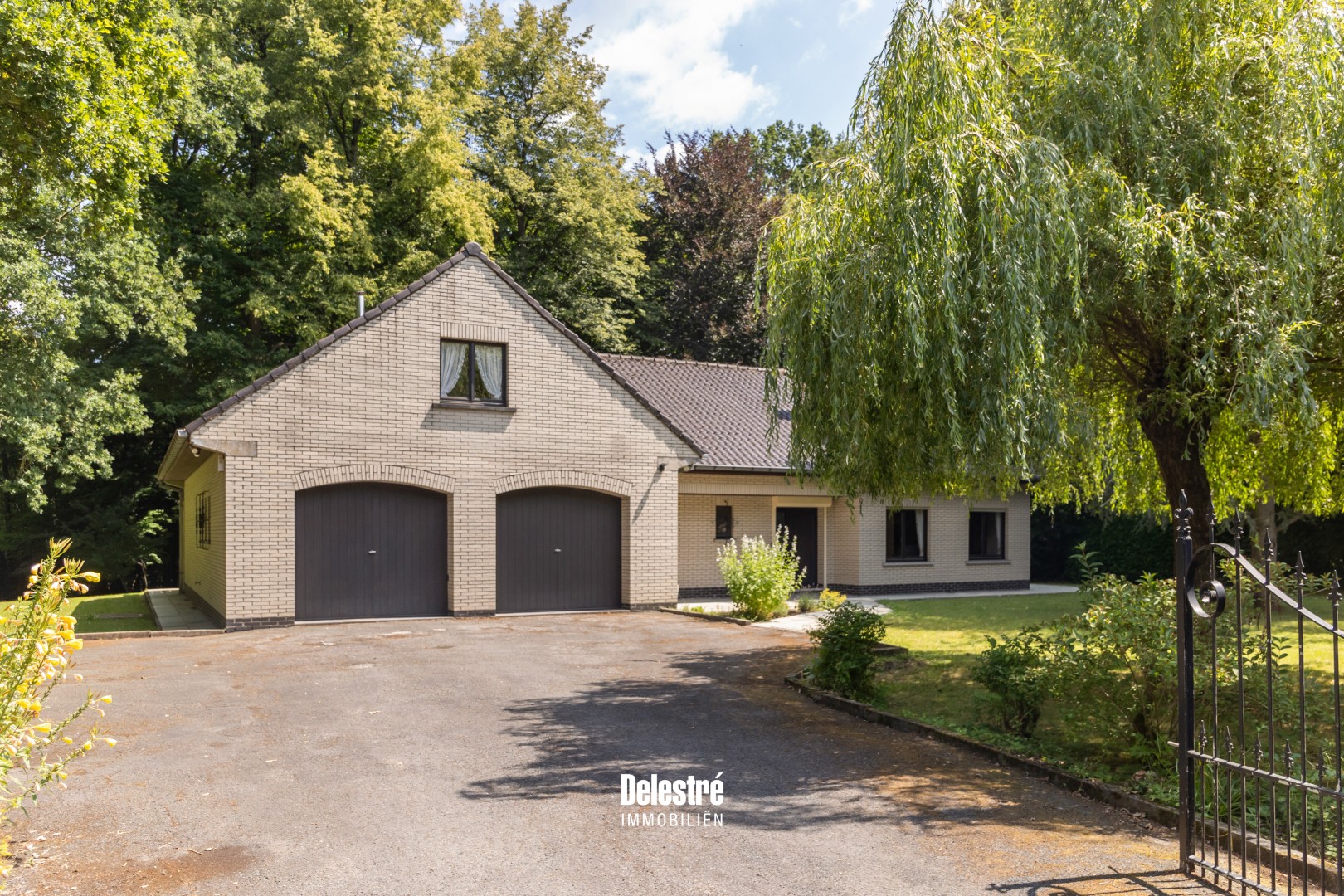 House for sale in Marcq with 5 bedrooms - photo 1