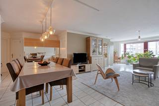 Ruim appartement met 3 slaapkamers, terras en garagebox te koop in Boom.Op zoek naar een ruim en lichtrijk appartement voorzien van AIRCO op een...