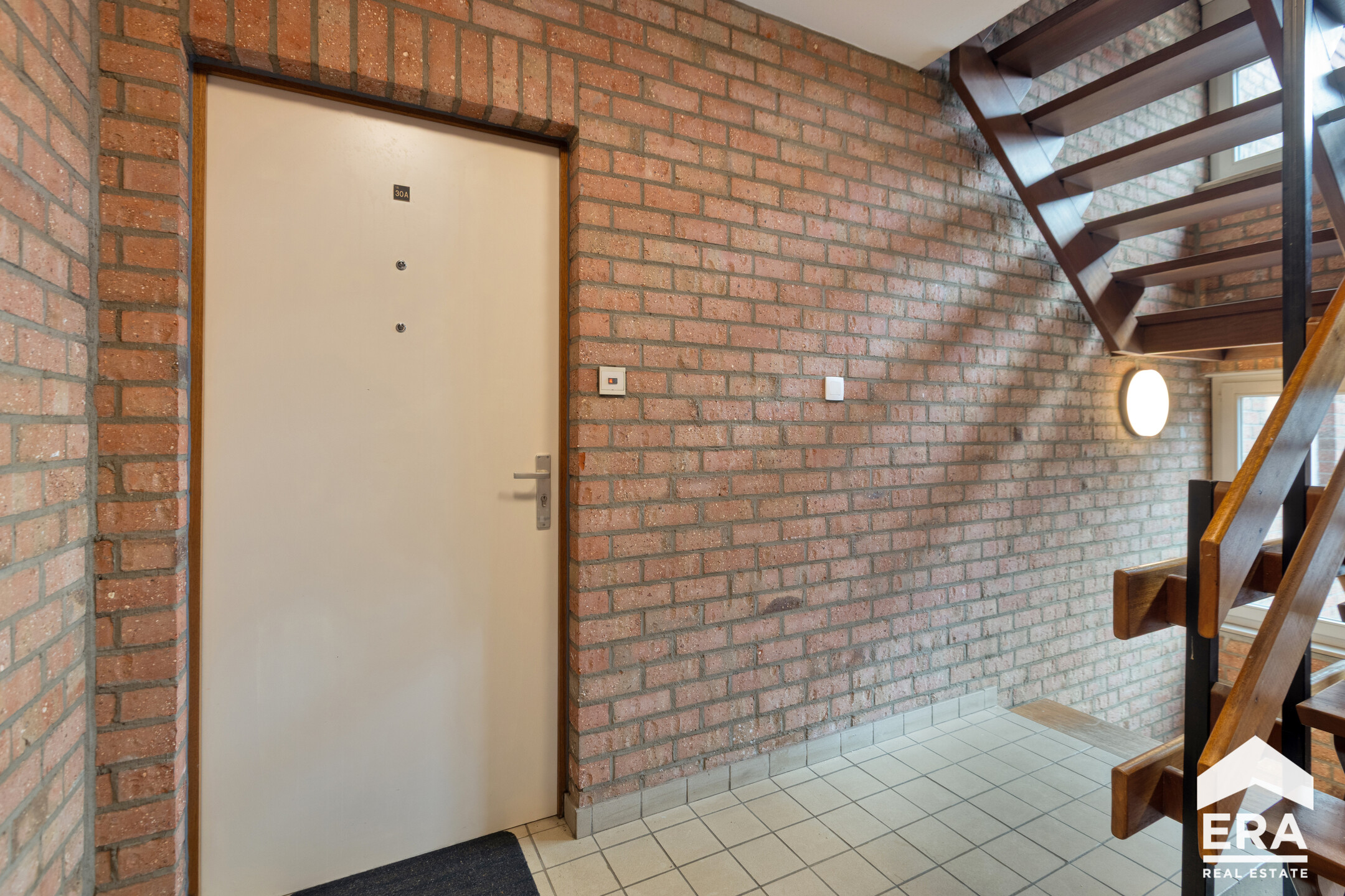 Op te frissen appartement te koop in Lommel! - foto 2