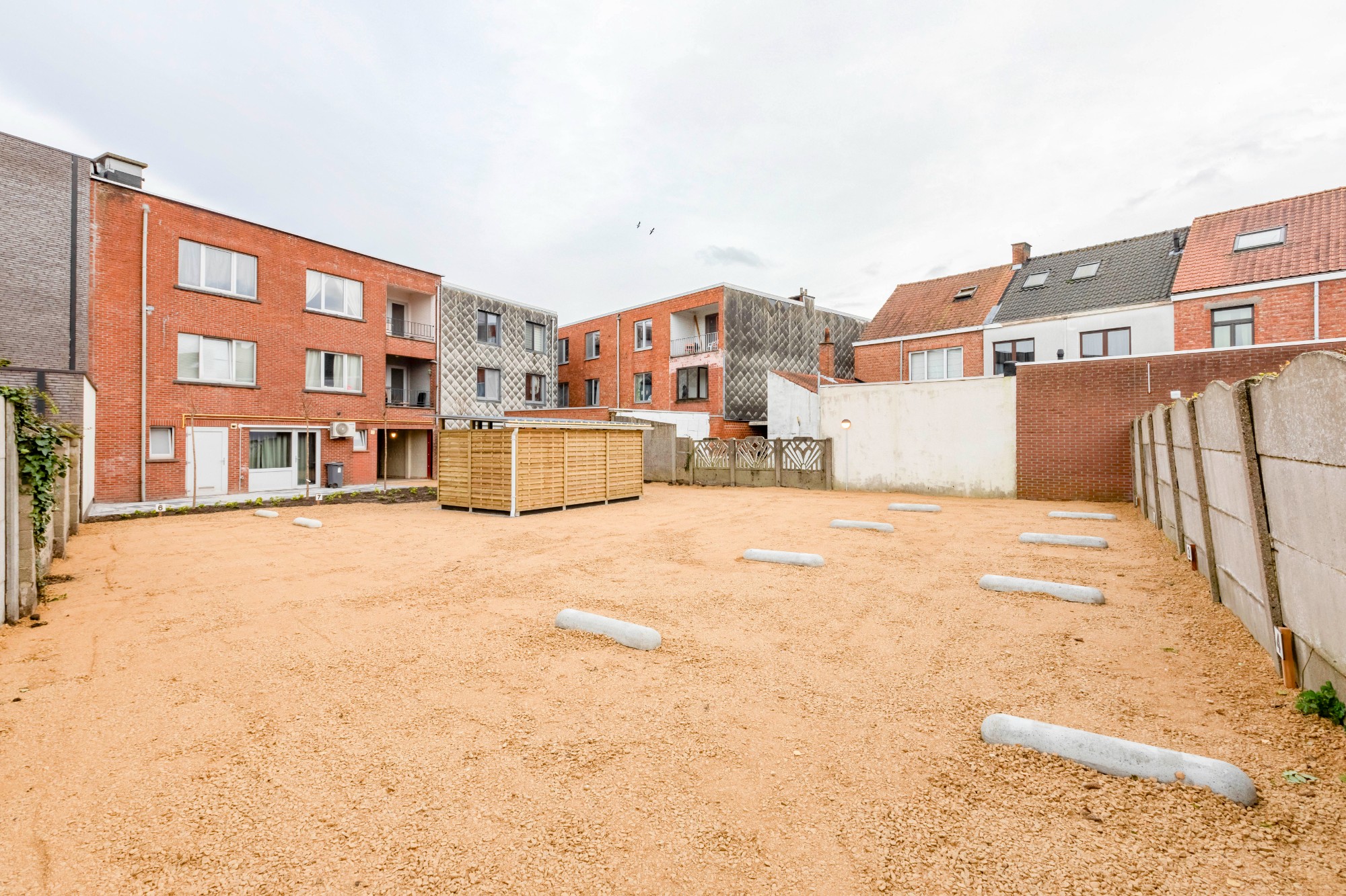 Centraal gelegen autostaanplaatsen - foto 3