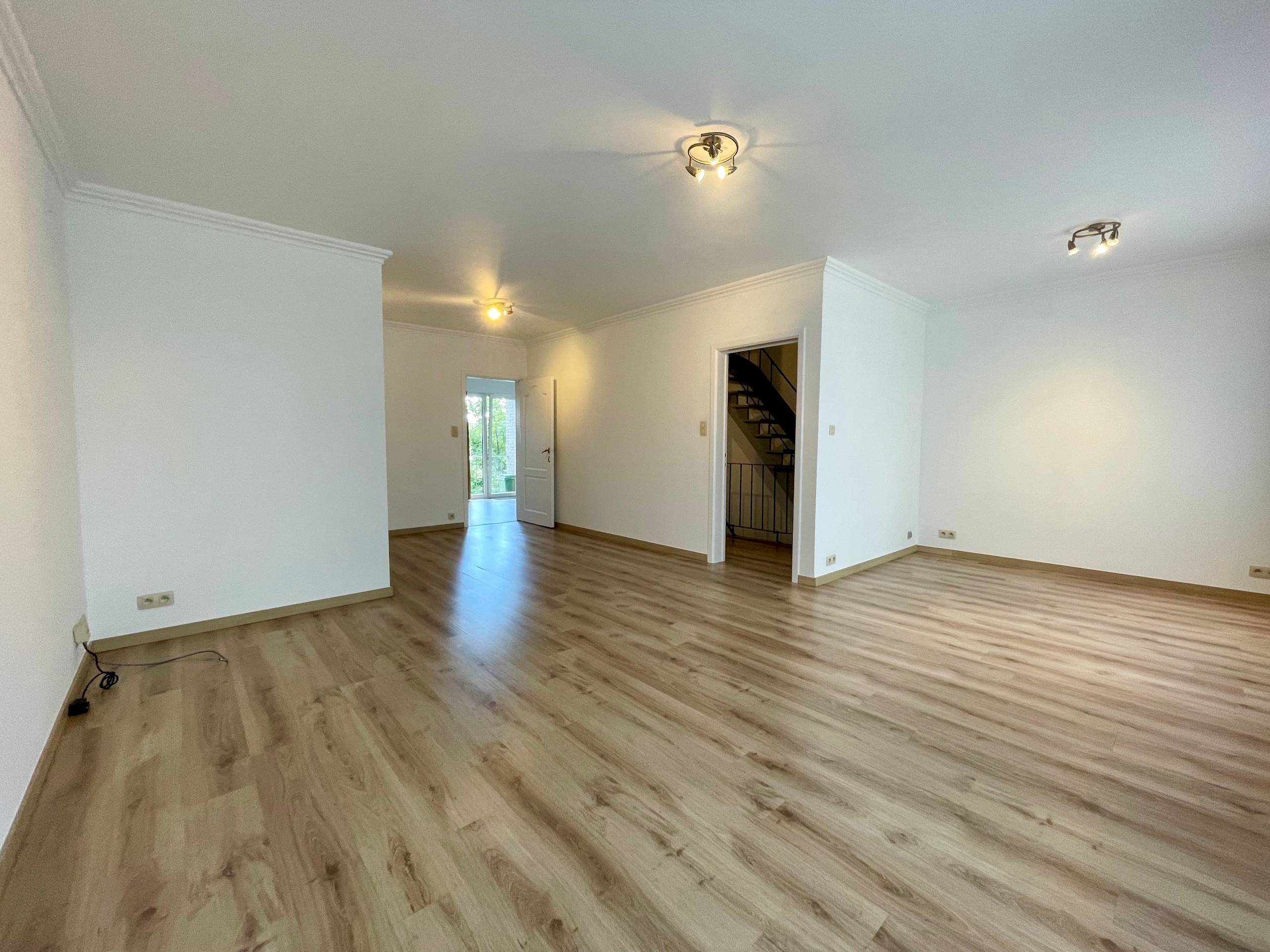 Ruim duplexappartement met 3 slaapkamers - foto 5