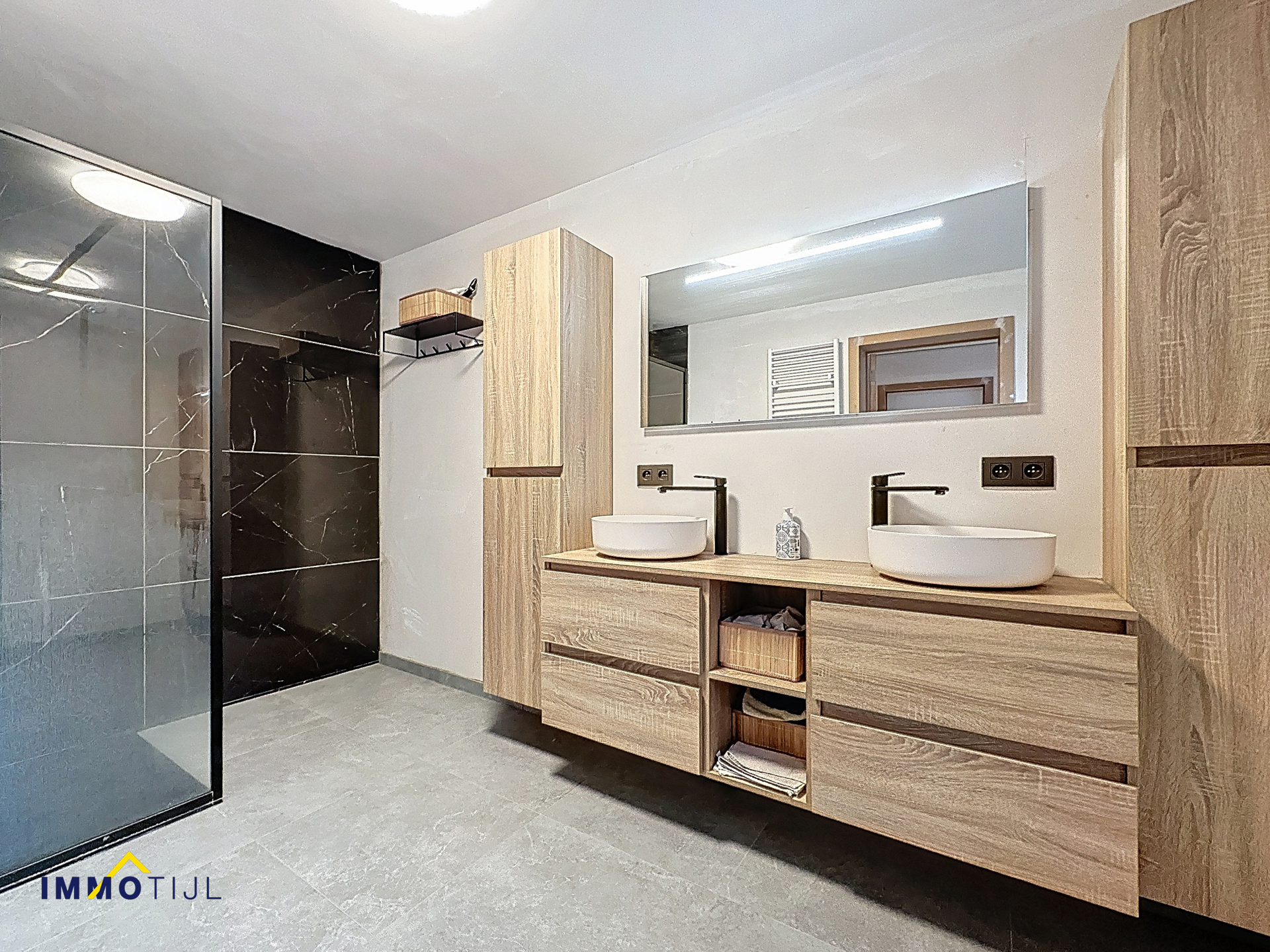 Instapklare gezinswoning in hartje Wieze! - foto 5