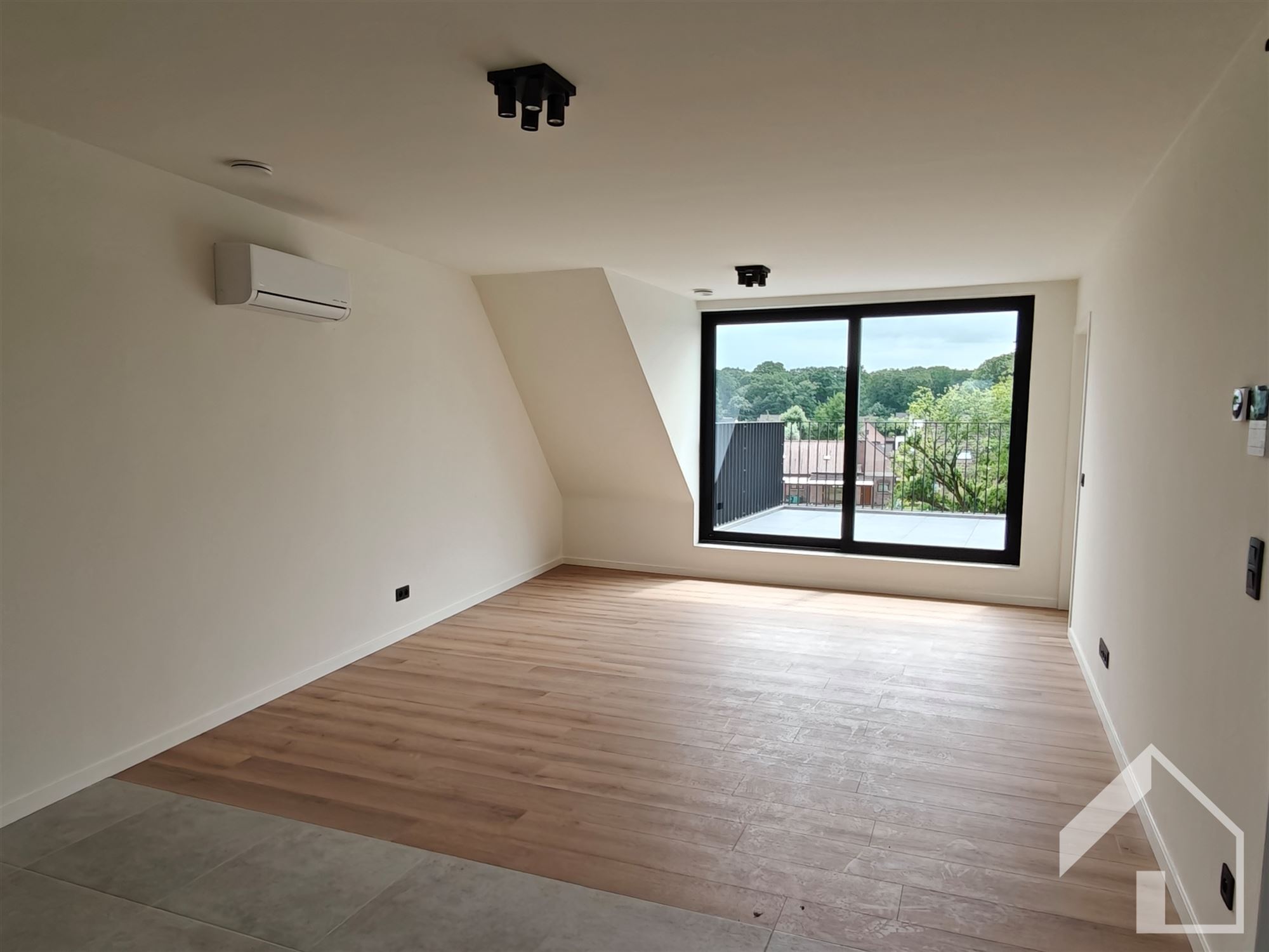 Nieuwbouw dakappartement met 2 slk en ruim terras - foto 4