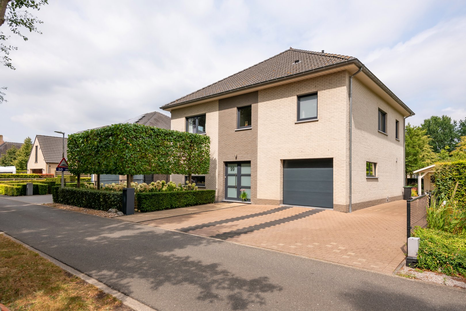 Maison à vendre à Kapellen avec 7 chambres - photo 1