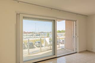 Appartement met 2 slaapkamers, 2 terrassen en een gesloten garagebox in het gebouw. Mooie locatie op de vernieuwde Tijdokstraat van Zeebrugge,...
