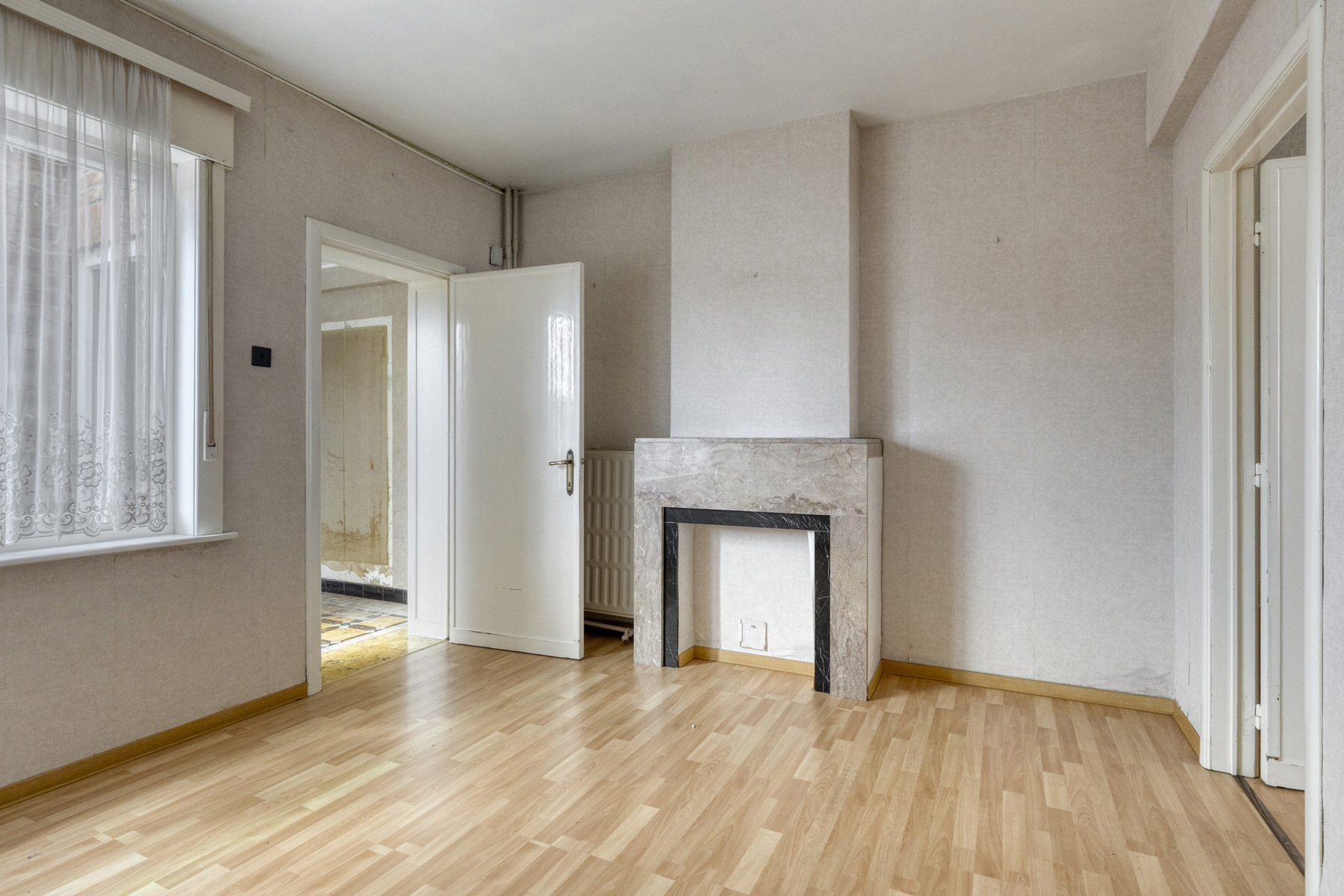 Ruime te renoveren woning met veel potentieel - foto 5