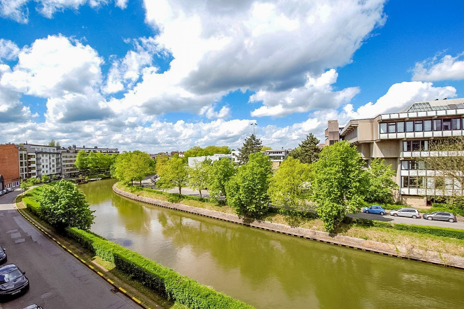 Ongemeubelde studio met prachtig zicht op de Leie en omgeving station. - foto 2