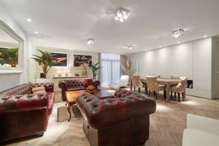 Ben je op zoek naar een uitzonderlijk duplex appartement met een aansluitende open bureauruimte, ingericht als een luxueus woonverblijf? Zoek...