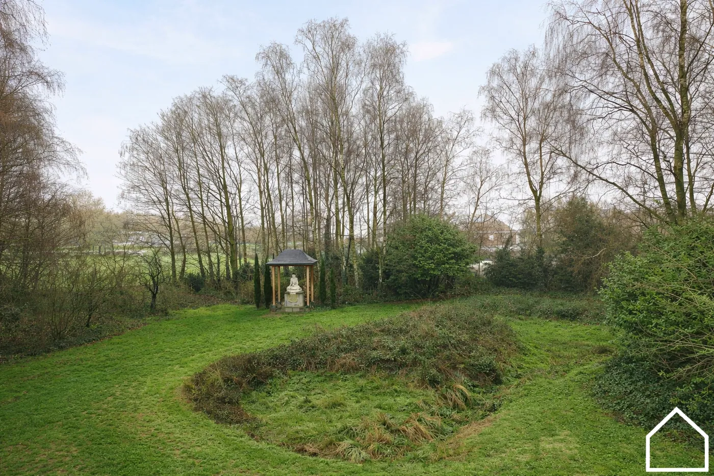 UITZONDERLIJKE WONING MET LOODS, 4 SLPKS, PRAKTIJKRUIMTE EN BINNENZWEMBAD IN HARTJE MOORSLEDE - foto 4