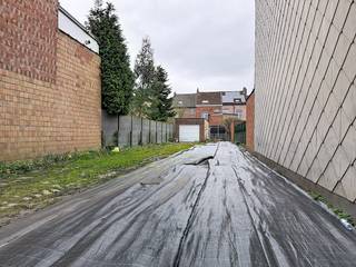 Ontdek deze mooie bouwgrond van ca. 293 m², gelegen in de rustige en residentiële Rode Kruisstraat te Willebroek.Deze eigendom biedt de perfecte kans...