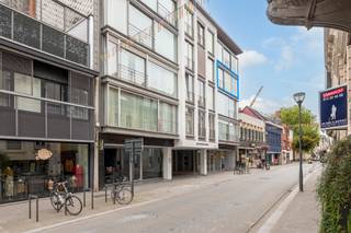 Zeer goed onderhouden appartement van ca. 144 m², gelegen op de 3de verdieping van Residentie Swinnenhof. Dit ruime appartement bevindt zich in...