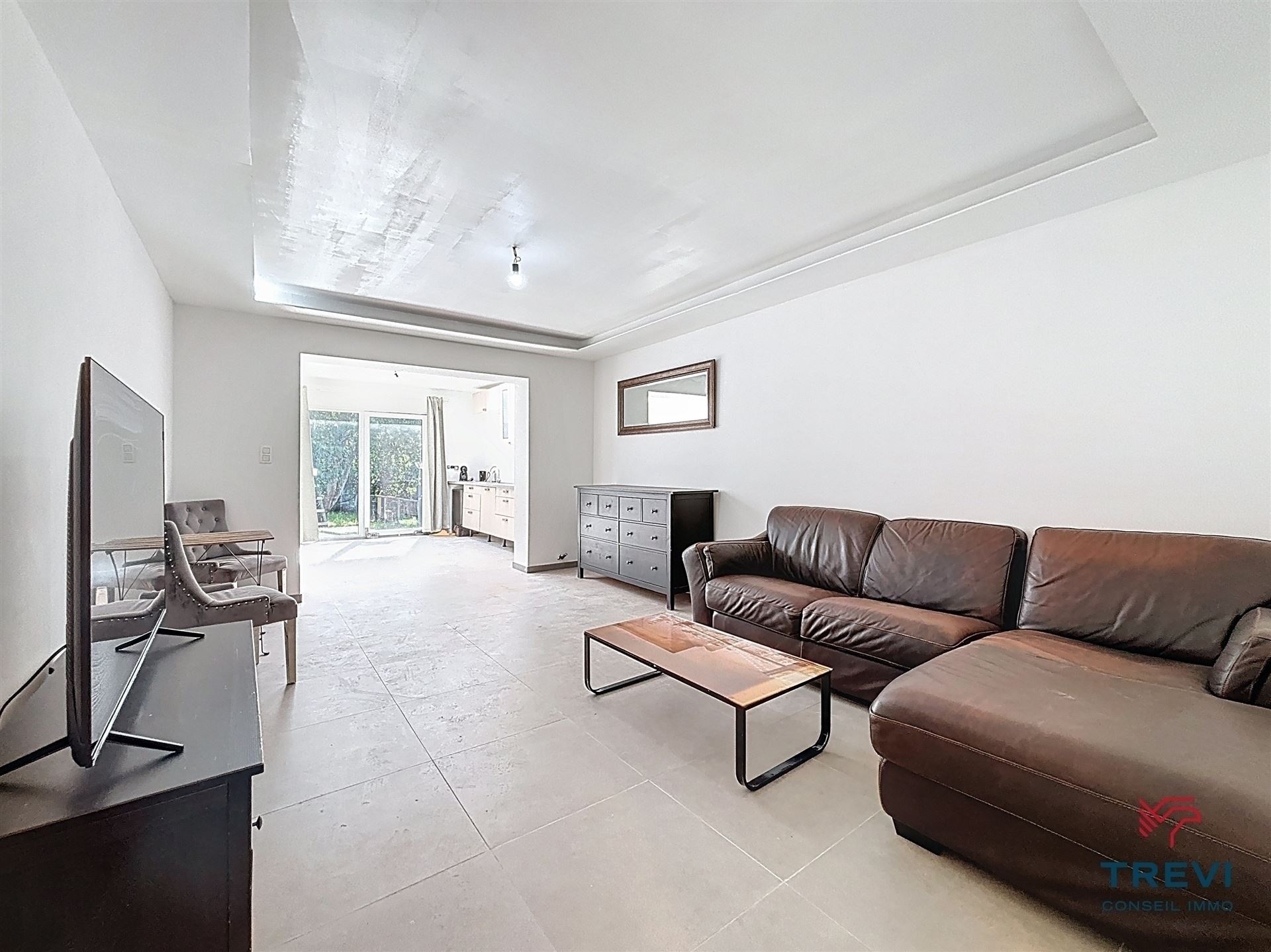 SOUS OPTION Bel appartement rénové avec jardin  - photo 2