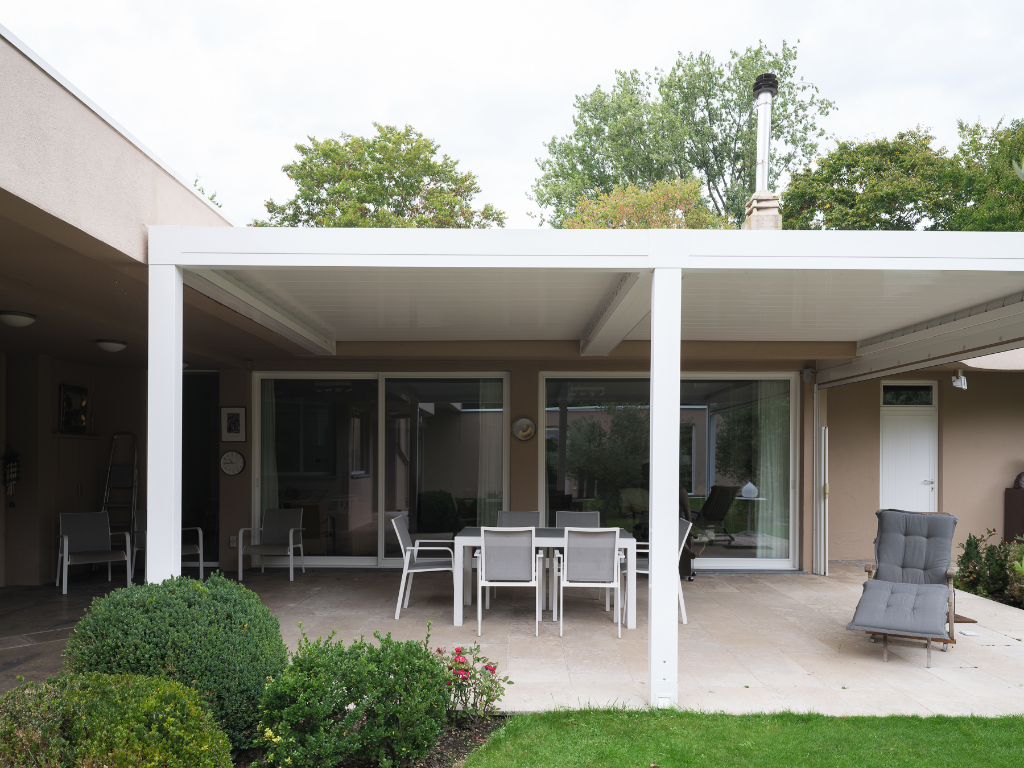 Twee uitzonderlijke bungalowvilla’s op één groen perceel van 3.241 m² in een residentiële wijk in De Pinte. - photo 4