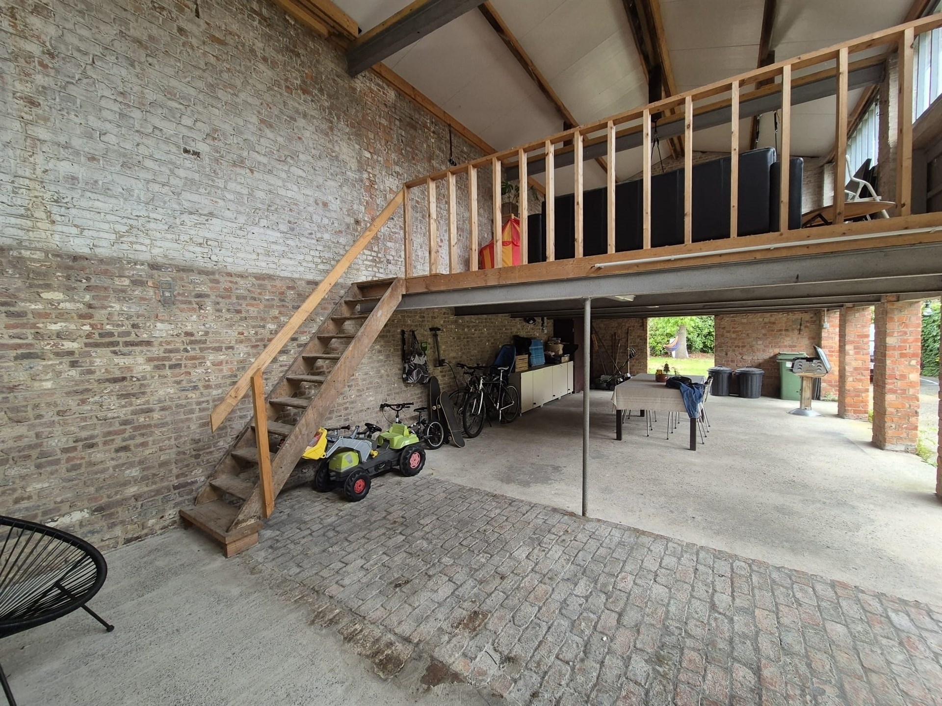 Uitzonderlijke ruime woning voor maximum 1 jaar. - foto 3