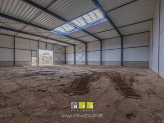 UNIT 1 VAN 510M² IN BEDRIJVENPARK GREMELSLO TE MAASEIK.KENMERKEN- oppervlakte: 510m²- 1 sectionaalpoort (4.00m breed x 4.20m hoog)- gevelbekleding:...