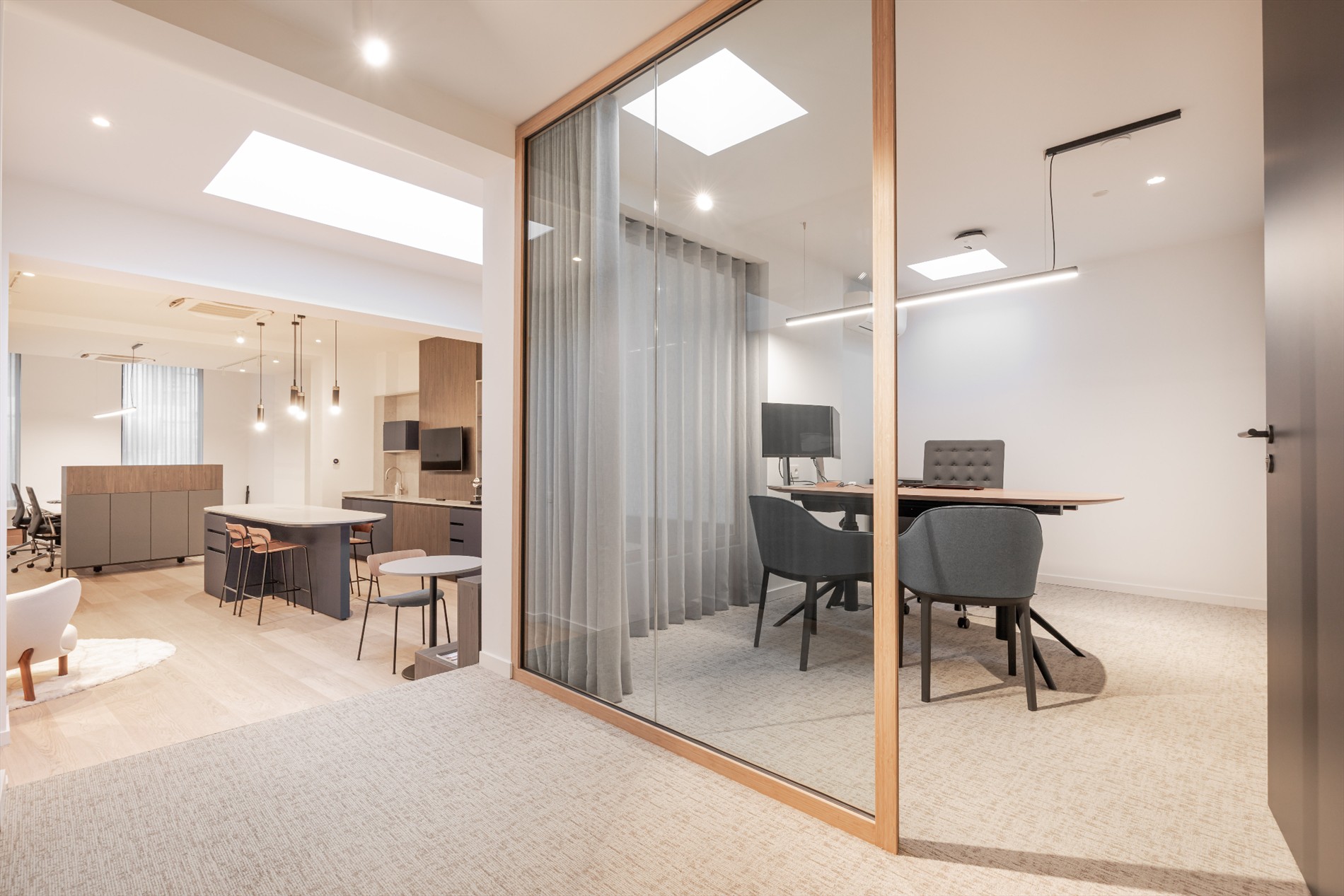 Commercial for rent in Leuven - photo 3