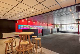 Opbrengsteigendom (EPC B!) met commercieel gelijkvloers, appartement en studio – verhuurd aan correcte huurders!Toplocatie in Ekeren | Kwalitatief...