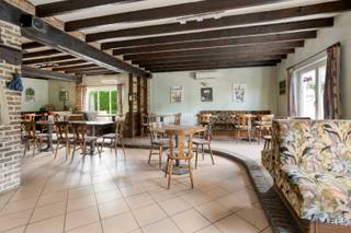 Deze goed gelegen taverne in Messelbroek, op minder dan 10 min. van de centra van Scherpenheuvel en Zichem, biedt een unieke opportuniteit om...