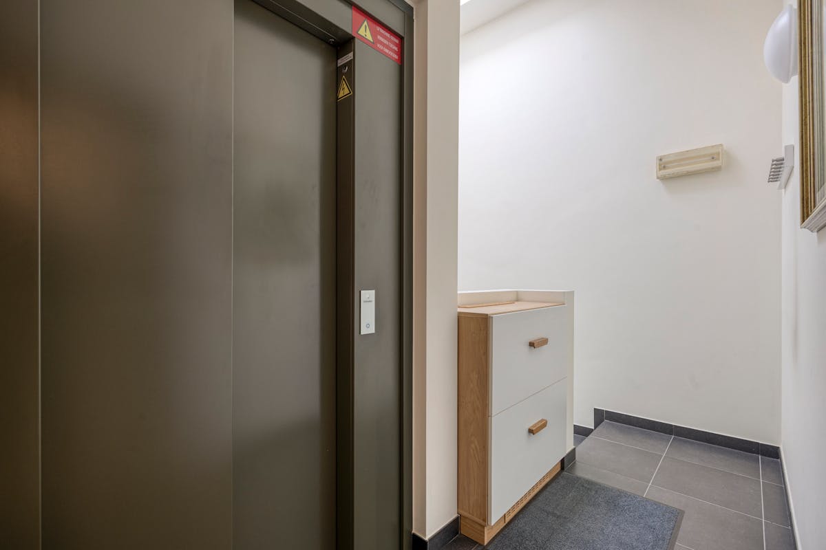 Instapklaar appartement met ruim terras in Herenthout. - foto 2