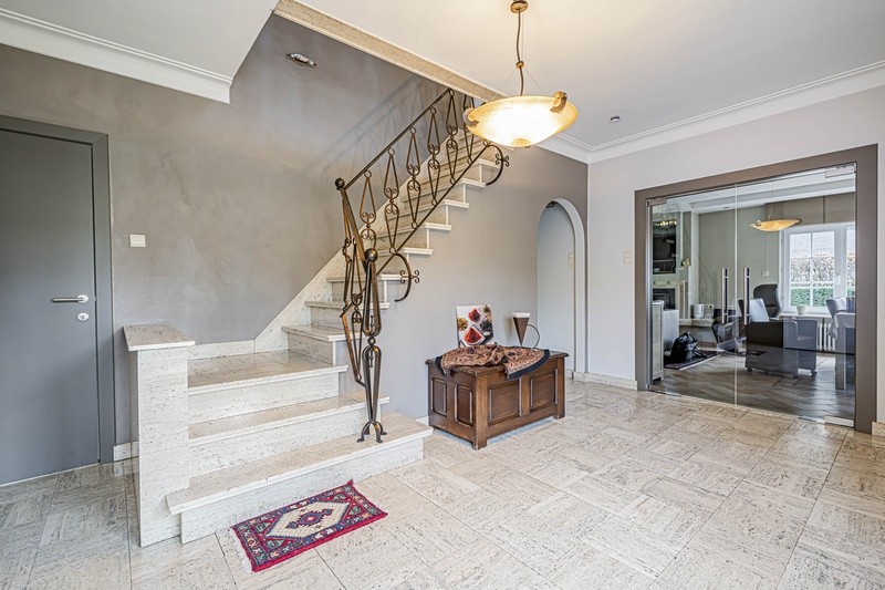 Karaktervolle, statige villawoning met 3 à 4 slpks en royale tuin - foto 2