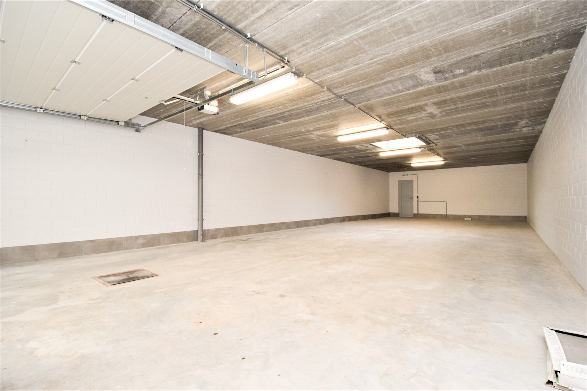 Garage for rent in Sint-Gillis-Waas - photo 4