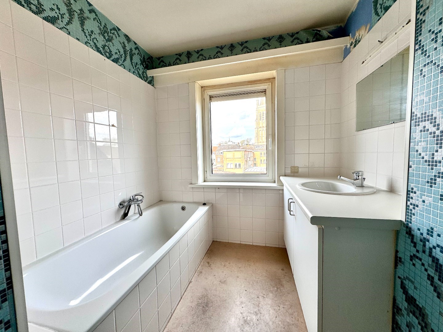 WONING MET 5 SLAAPKAMERS IN HET CENTRUM VAN IEPER - foto 2