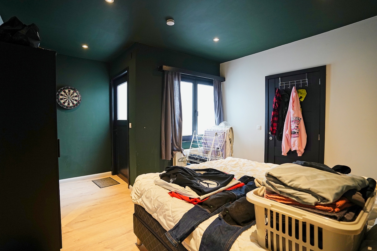 Betaalbaar gelijkvloers appartement op een toplocatie! - foto 4