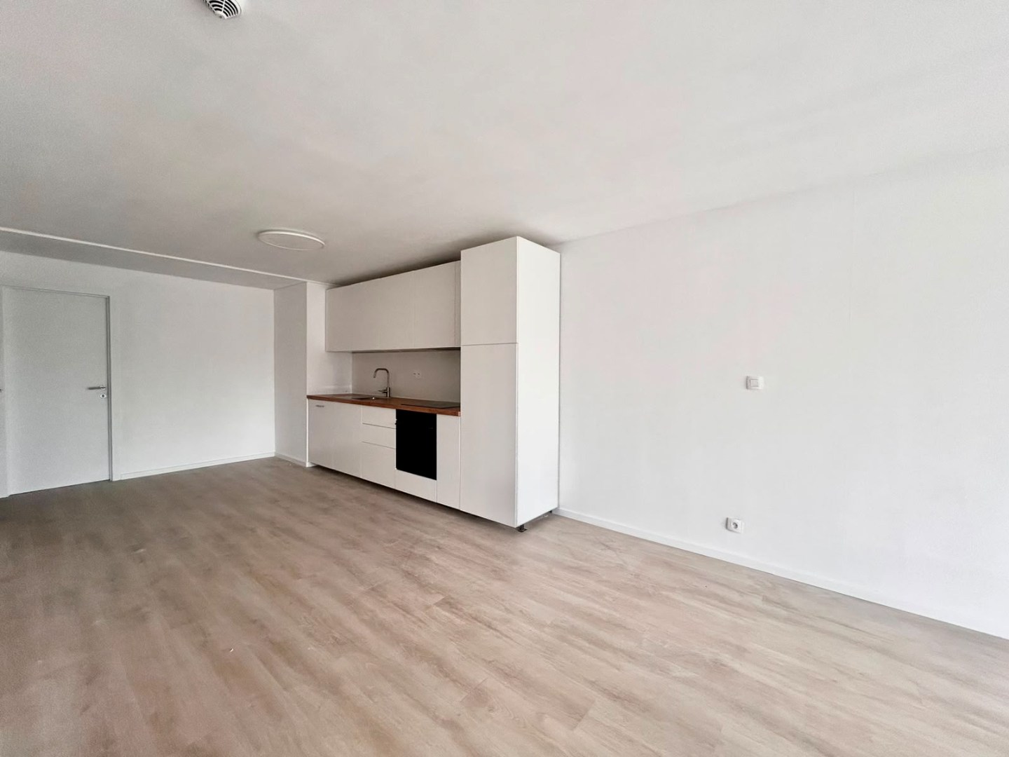 Te huur volledig gerenoveerd duplex 2-slaapkamerappartement - foto 4