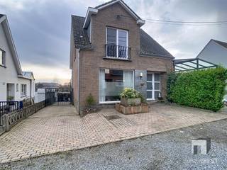 Bent u op zoek naar een betaalbare thuis op een uitstekende ligging in Diest? Ontdek dan deze instapklare woning, schitterend gelegen aan...