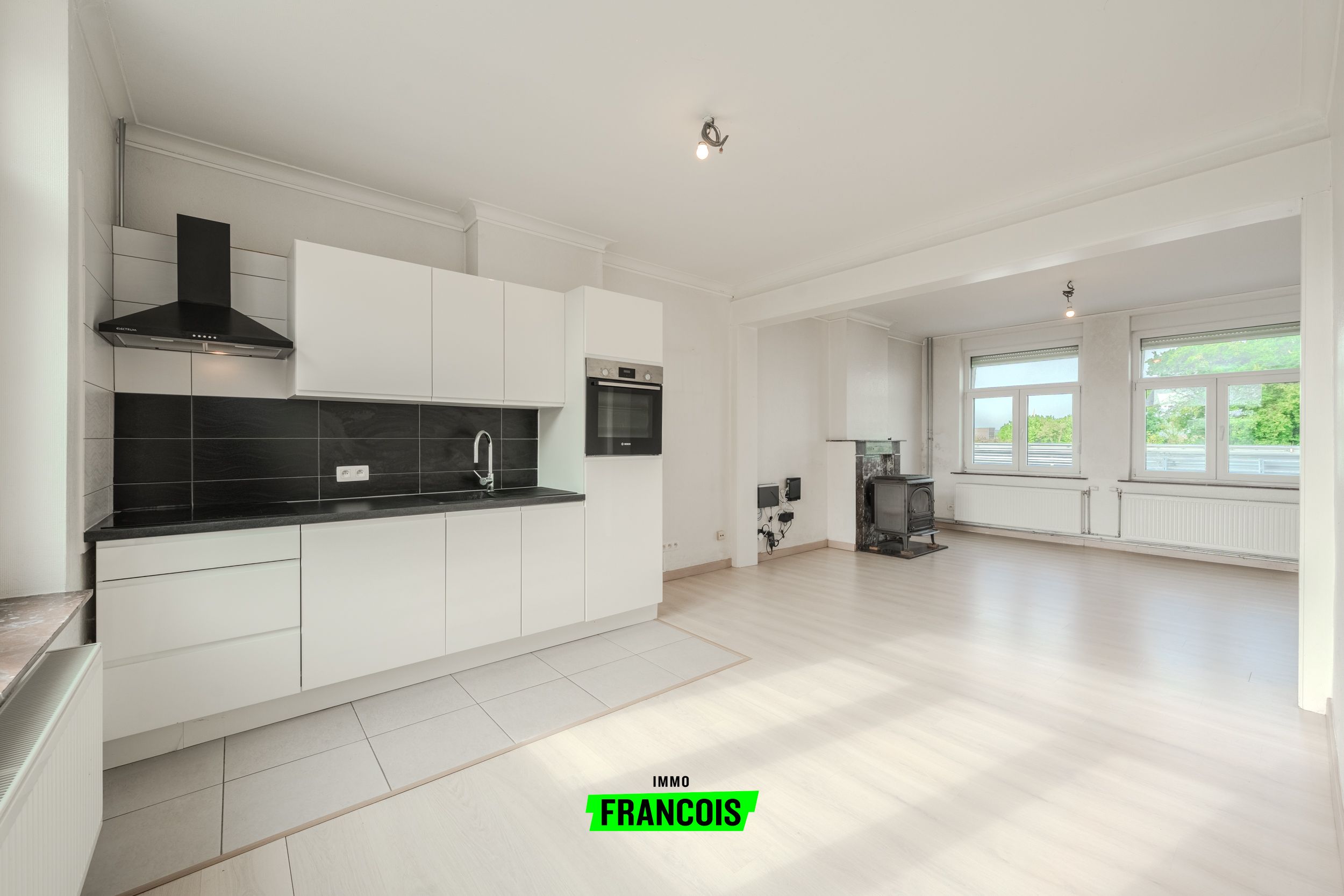 Instapklare woning met 5 slpk-2 bdk op perceel van 586 m²op Ieperse Steenweg te Veurne - foto 4