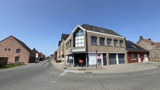 Dit aangename appartement biedt alle comfort. Indeling:- inkom- ruime en lichtrijke leefruimte met uitzicht op het dorp- ingerichte keuken-...
