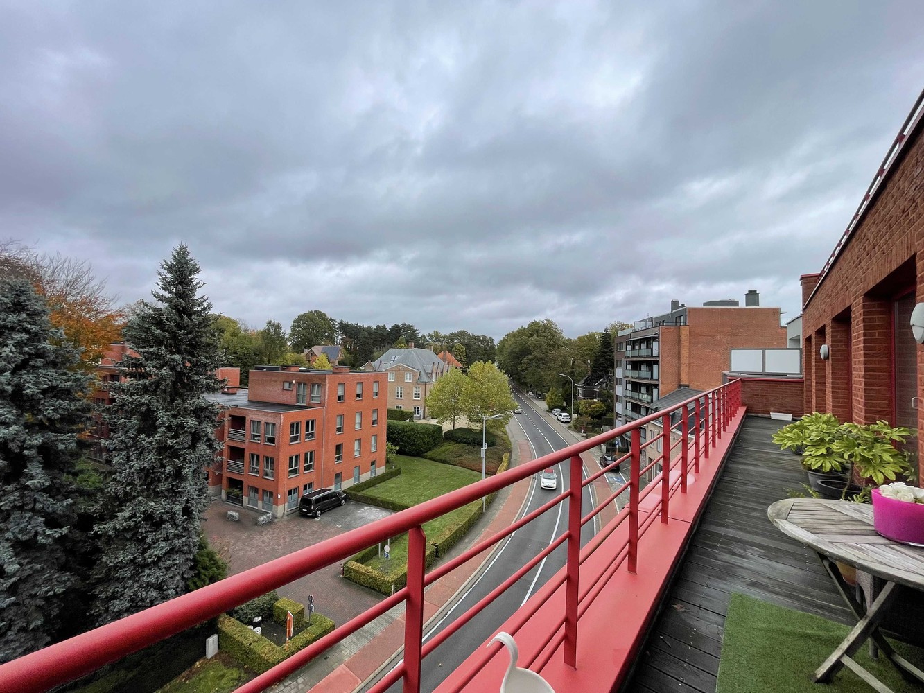 Investeringspand op vierde verdieping van exclusief gebouw in het hart van Genk. - foto 5