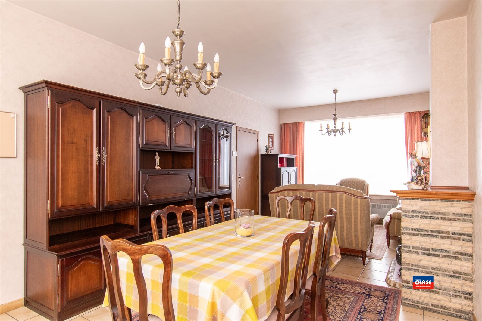 Halfopen bebouwing met 3 slaapkamers, tuin + 3 garageboxen - foto 3