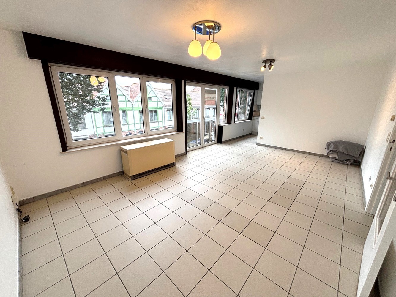 Appartement spacieux et lumineux avec trois chambres et une terrasse ensoleillée à Ostende ! - photo 1