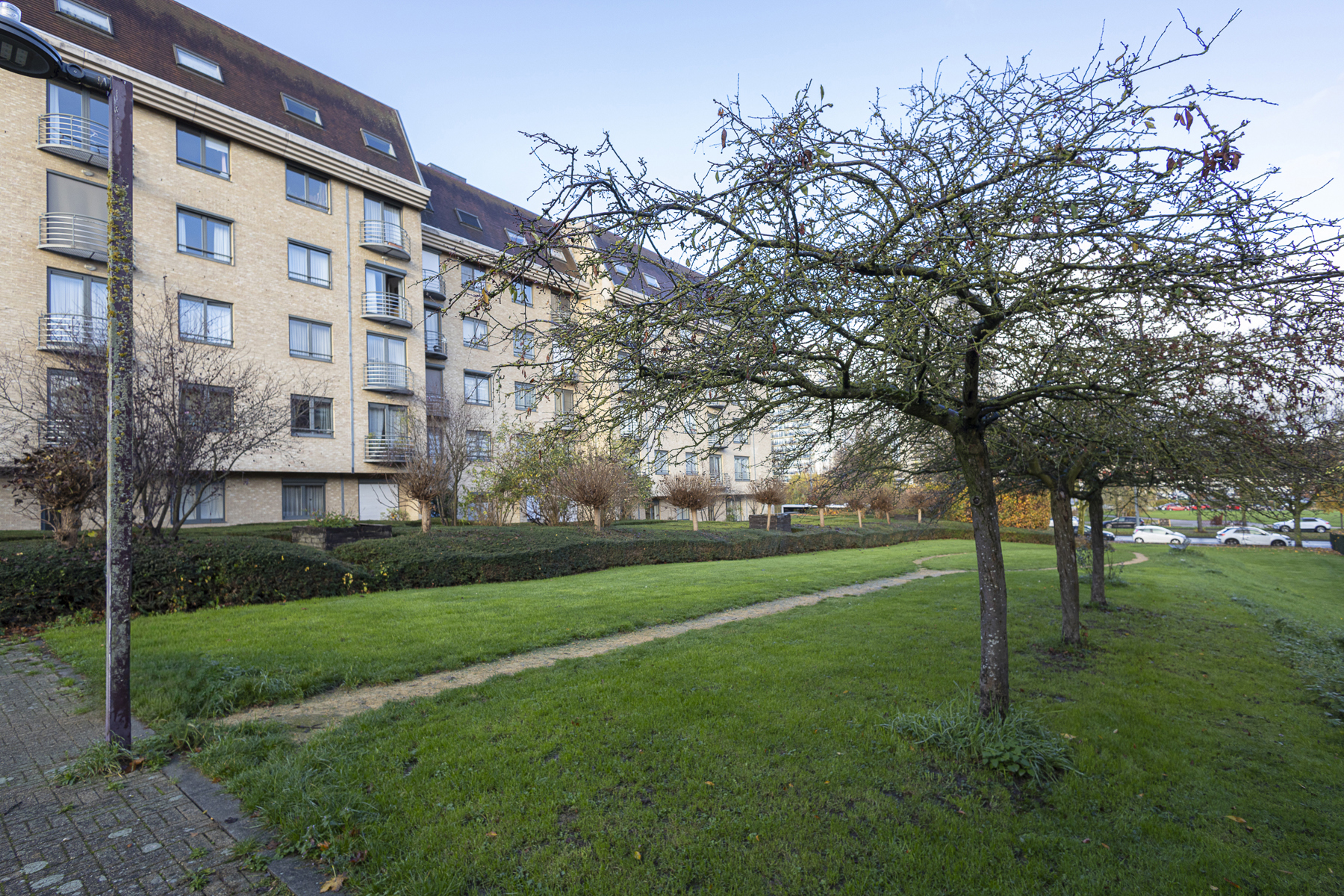 Gelijkvloers appartement met 1 slaapkamer op gunstige ligging - foto 2