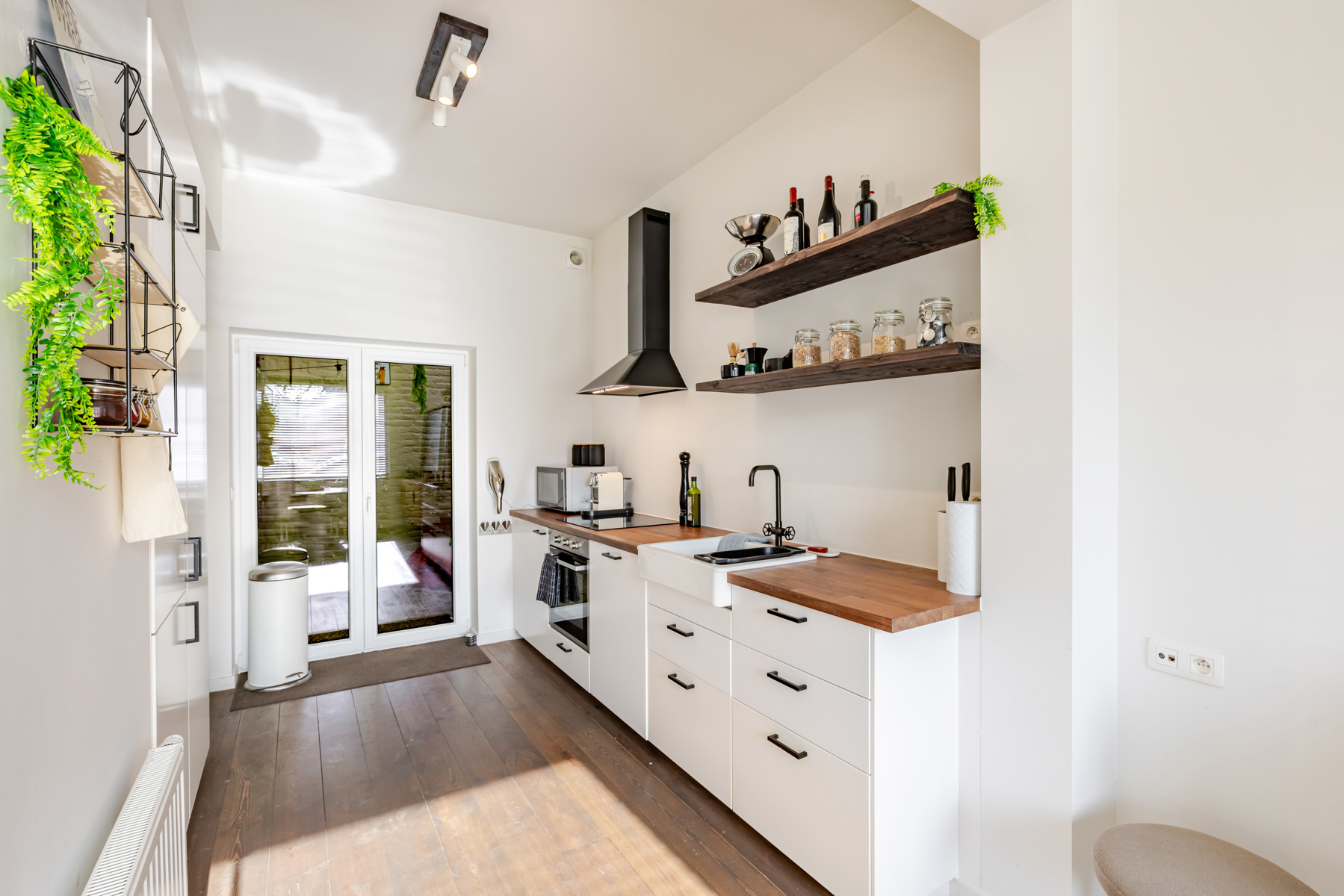 Instapklare gerenoveerde rijwoning nabij het centrum van Gent - foto 4