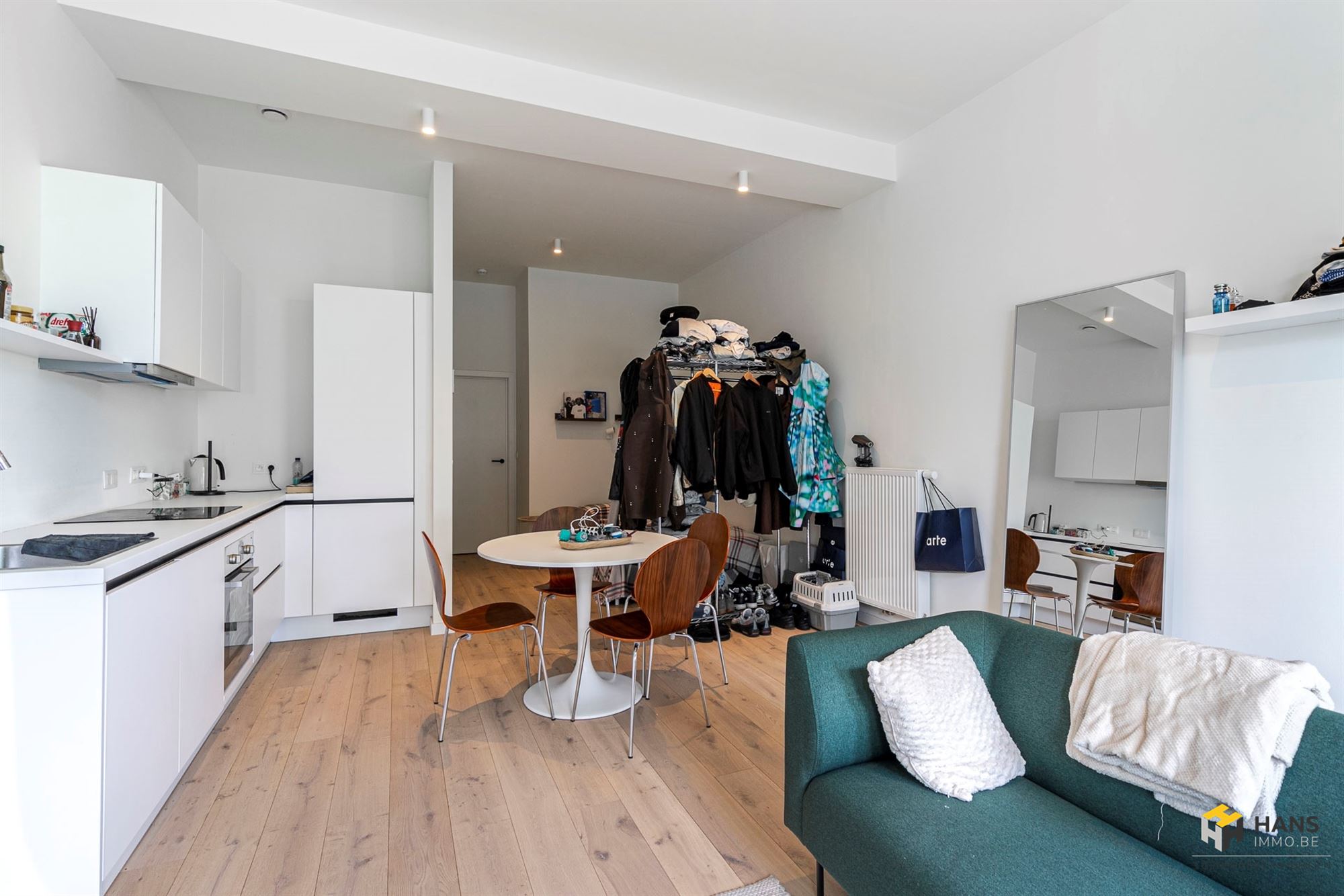 Gerenoveerde studio (43 m²) met terras (4 m²) in Antwerpen (2060). - foto 3