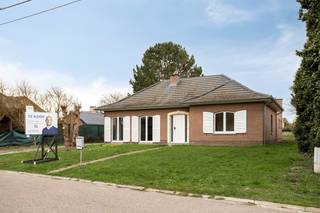 Deze open bebouwing met 3 slaapkamers, tuin en 2 garages is gelegen in Haasrode/Oud-Heverlee. Op slechts 3 minuten rijden van Haasrode...