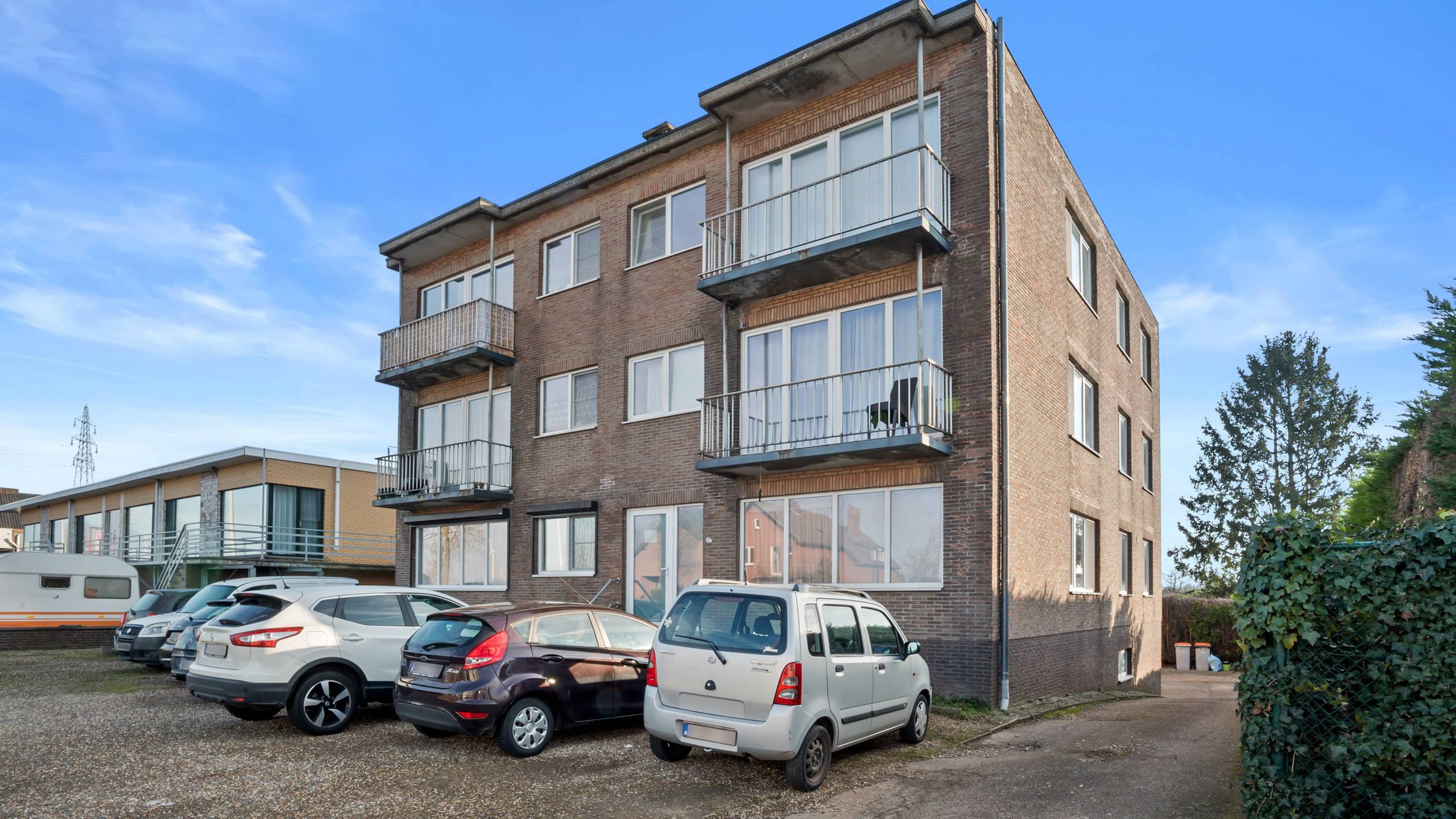 Appartement à vendre à Maasmechelen avec 3 chambres - photo 2