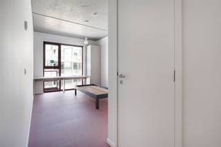 EIGENTIJDSE STUDENTENKAMER TE ANTWERPEN Residentie John Martin is gelegen in de Tulpstraat/Klamperstraat te 2060 Antwerpen. De naam van de residentie...
