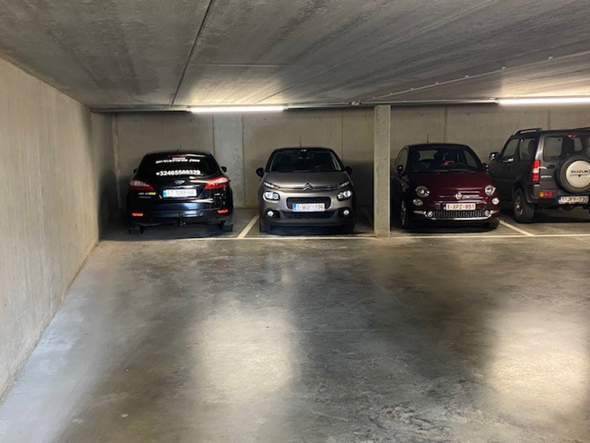 Garage for rent in Antwerp - photo 1
